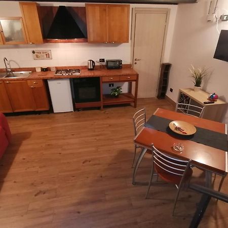 E' Zarellare 2.0 Apartment Naples Luaran gambar