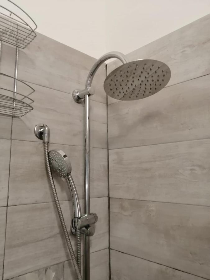 E' Zarellare 2.0 Apartment Naples Luaran gambar